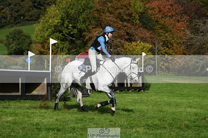 251024A-120209-09127 - B-109-Zoe.Davies