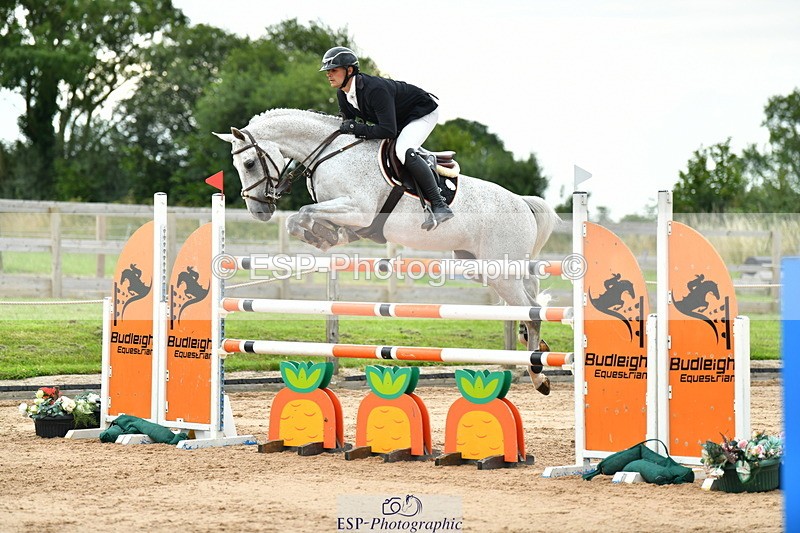 230720A-155724-04105 - Cls 9, 2 Star Big 1.40m Start to break