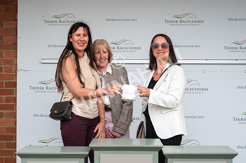 120425-Race 1-Polly Darling-0682 - Race 1