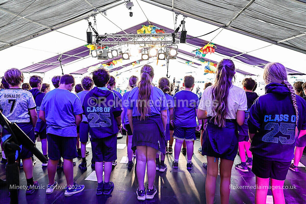 FRIDAY-14 - MINETY 2025