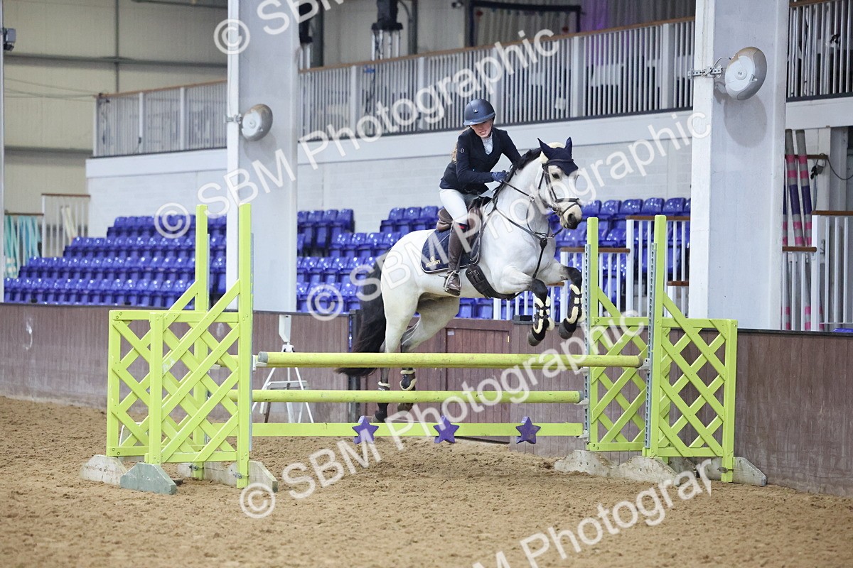 SBM_003322 - Class 11 - Blue Chip Pony Newcomers - 1.00m Open