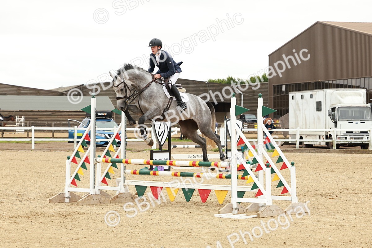 1I0A6726 - Class 2 - Senior British Novice