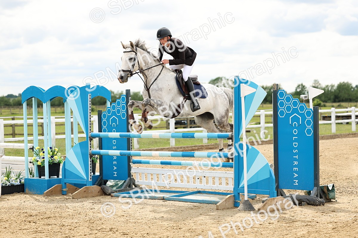 SBM_006143 - Class 19 - Senior Newcomers - 1.10m