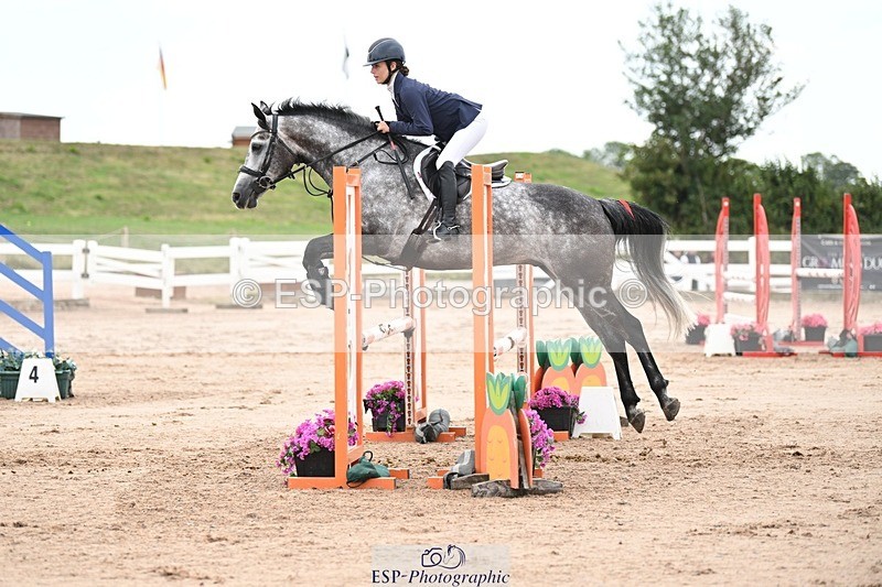 250727-090659-08702 - Cls 31 British Novice and 90cm