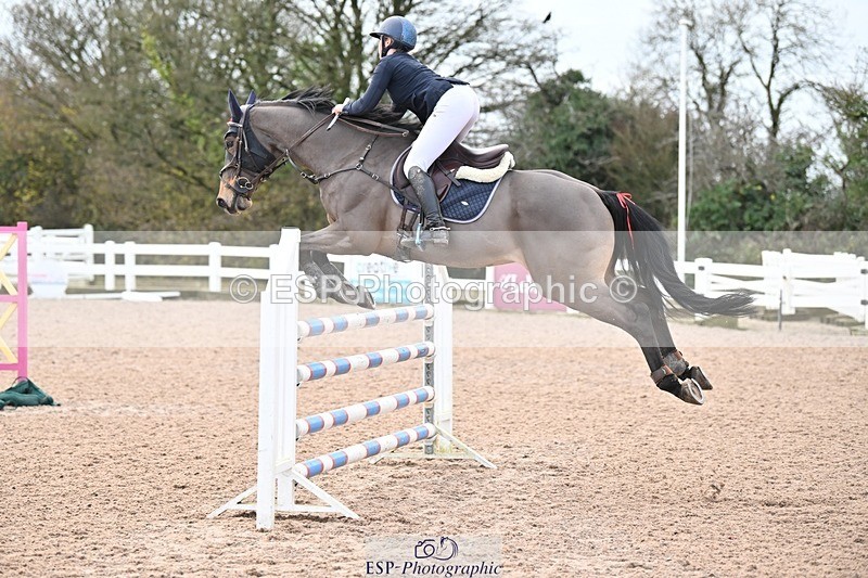 241206-130450-00903 - Cls 5 Newcomers and 1.10m Open