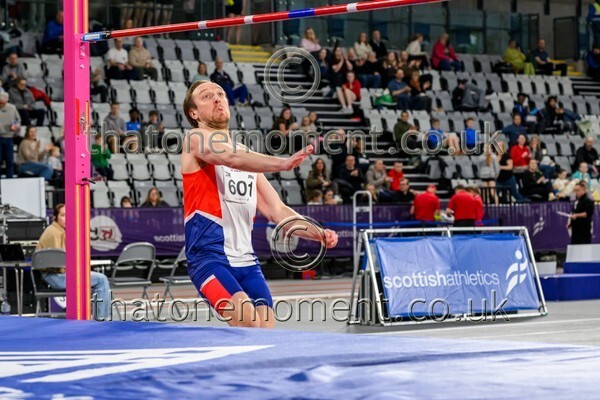 MastRelay26-918486 - Masters Set Three