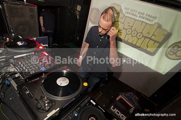 19 - Friends-&-Family @ the-roadhouse 02.05.15 (a)