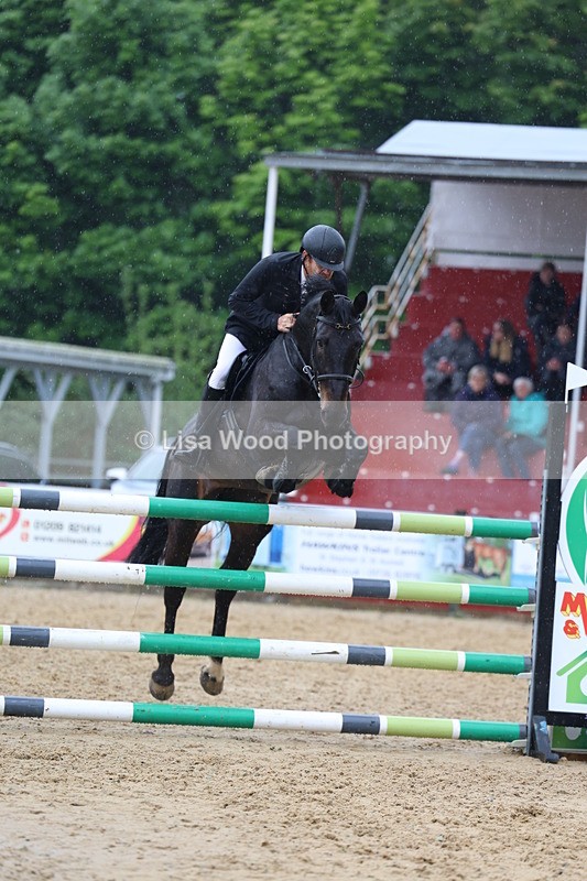 3E7A7506 - Class 8: Senior Foxhunter/1.20 open