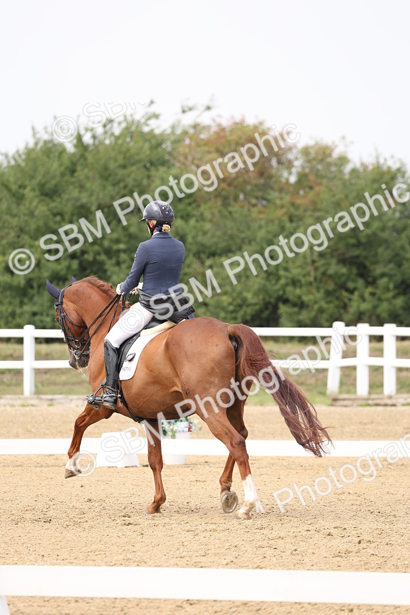 SBM_007540 - Class 9 - FEI INT I - 14.57-15.45