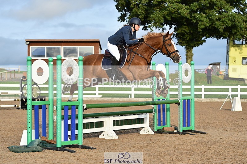 220829A-182550-00560 - 90cm classes