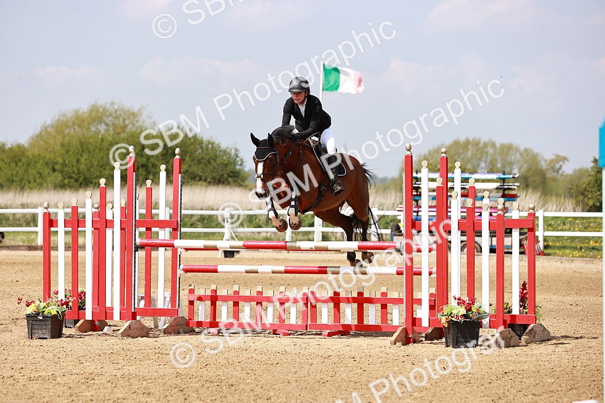  - Class 24 - Senior Newcomers - 1.10m