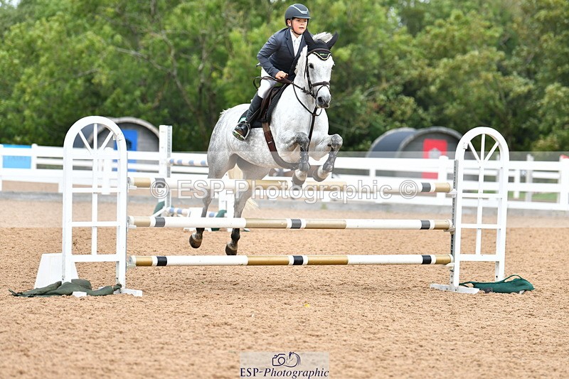 230819A-122817-00526 - Cls 26+28 Pony Foxhunter & 1.15m