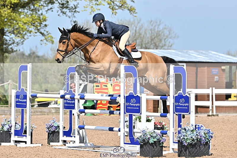 240509A-112812-01176 - Cls 9 Snr 1.20m Open