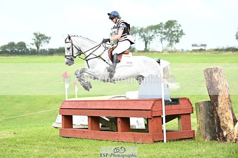 240831A-112206-00868 - 152-Georgie.Goss-UP.AND.OVER