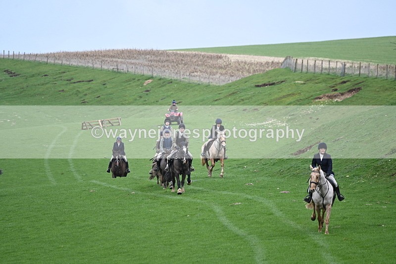 WJ6_9270 - Line Three