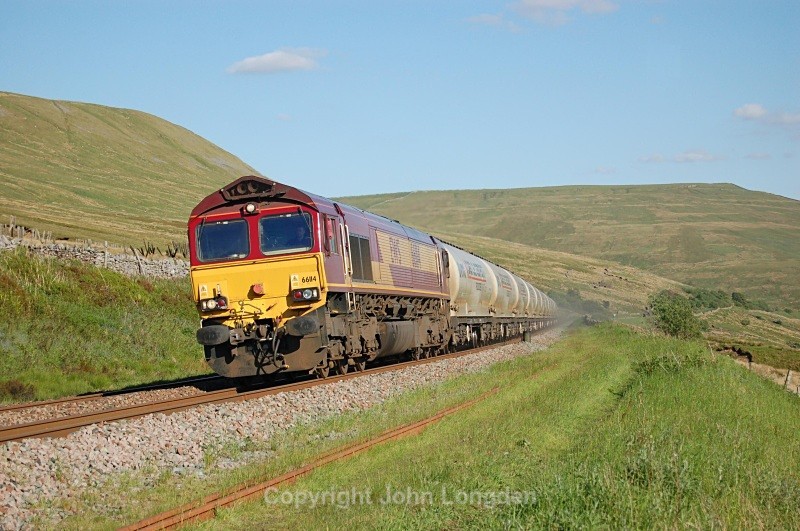 3.6.11 66114 6S00 Clitheroe - Mossend, Dent - Dentdale
