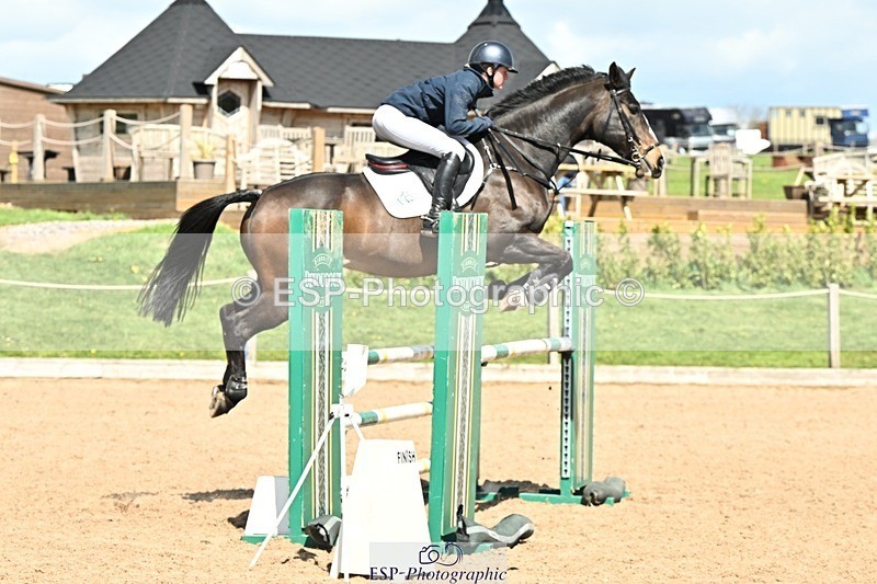 250416-133245-01123 - Cls 4 Newcomers and 1.10m