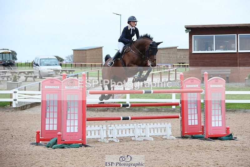 241101A-155457-03128 - FRI Cls 8 National 1.30m