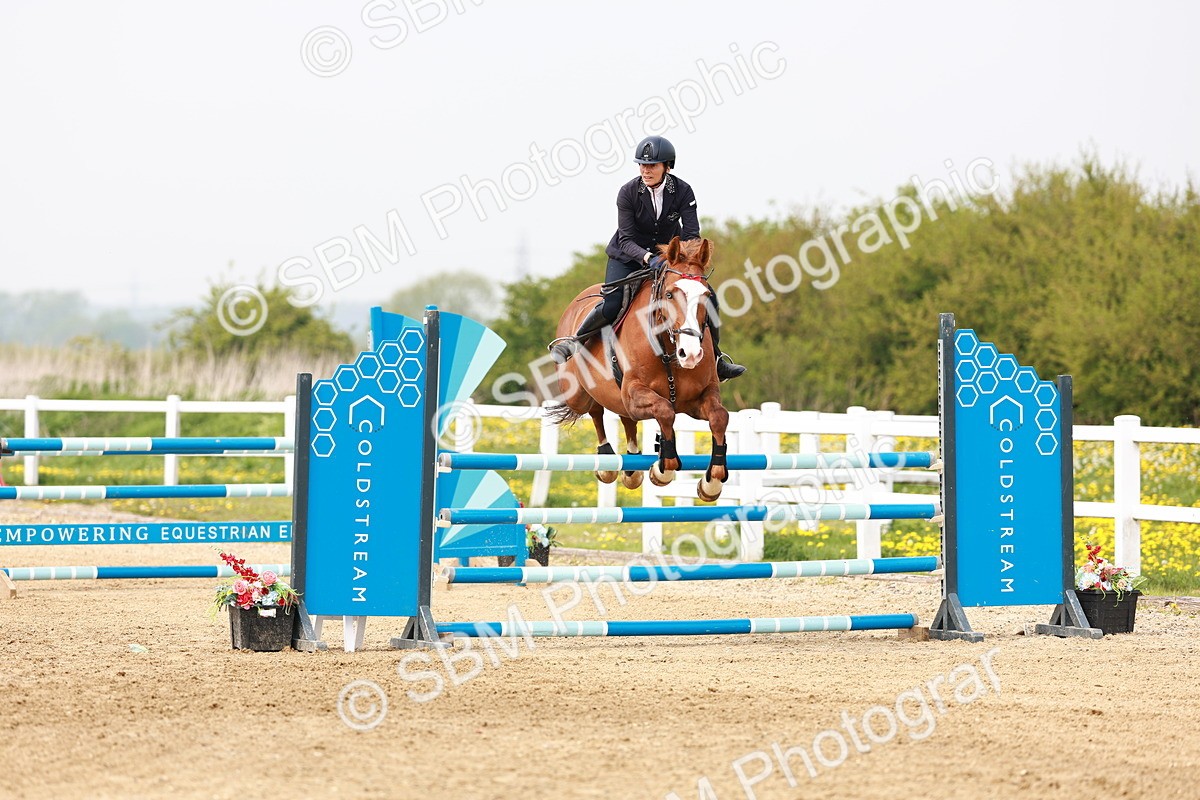  - Class 18 - Senior Newcomers - 1.10m