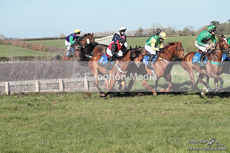 PtP 210326 752 - VWH Cirencester Races 21/03/26