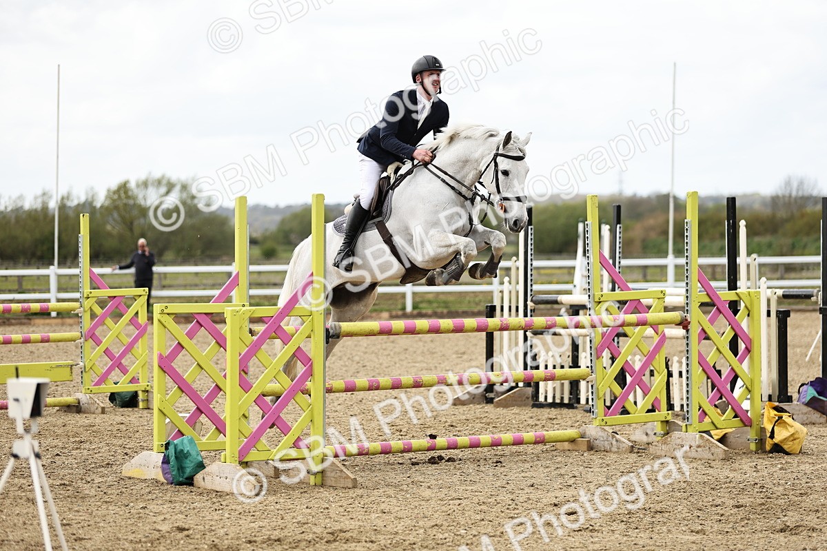 SBM_001324 - Class 4 - Senior Newcomers - 1.10m