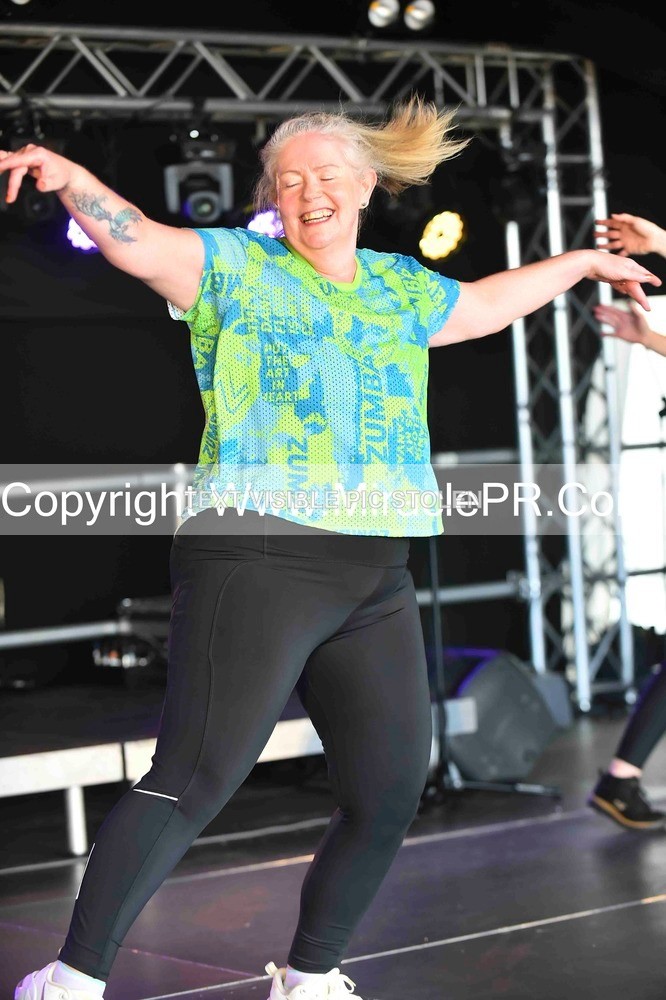 SH4_0422 - Zumba with Sara Ann.