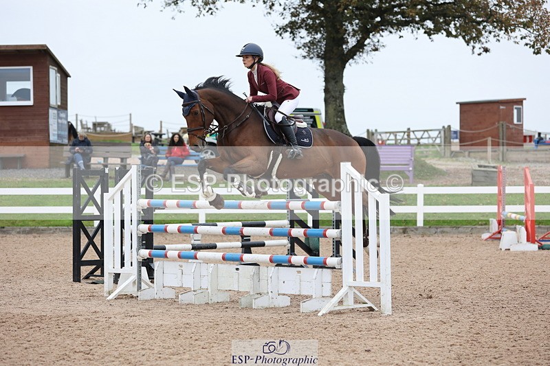 241101A-131324-02003 - FRI Cls 6 Foxhunter and 1.20m Open
