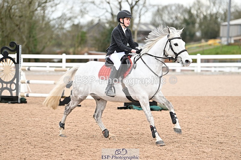 240309A-130203-01078 - Cls 8 Pony Newcomers and 1m Open