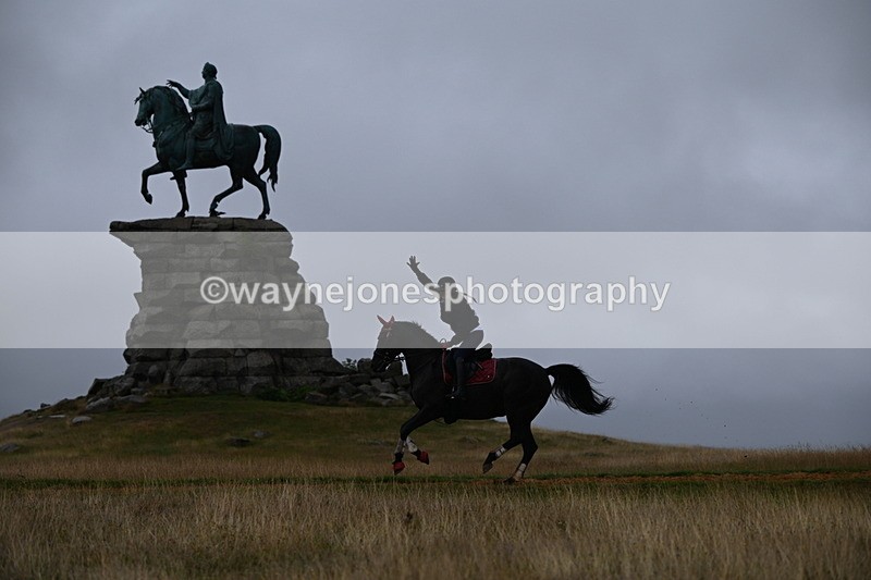 DSC_1702 - Time at Statue 12:13 to 12:32