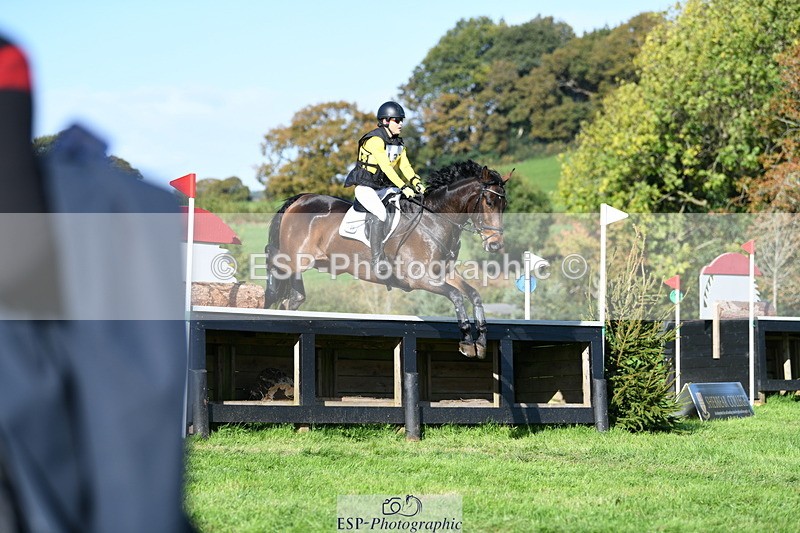 251024A-123417-11590 - B-135-Eva.Carse