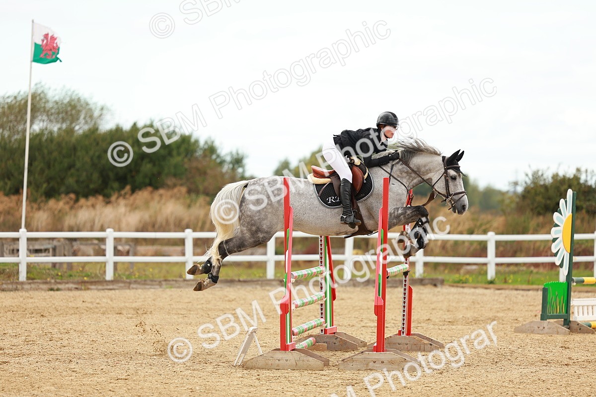 SBM_001517 - Class 4 - Senior Newcomers - 1.10m