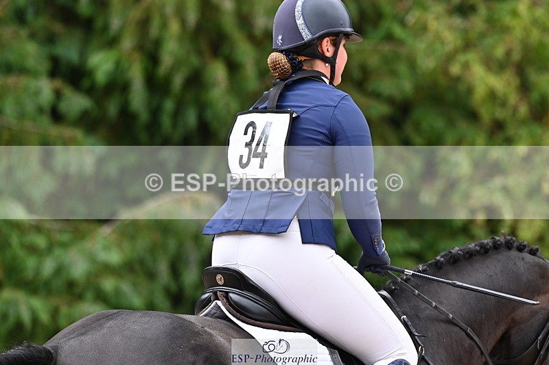 250802A-121231-02905 - A-034-Annastasia.Cross-KENNDALE