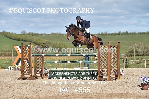 JAC_4665 - CLASS 11 SAT Andrew Hamilton Coach, RHS Foxhunter Championship Qualifier