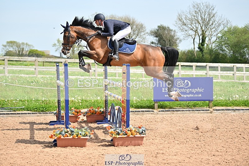 240510A-143243-08074 - Cls 23 Talent Seeker Inc 7yr old 14.10 to Finish