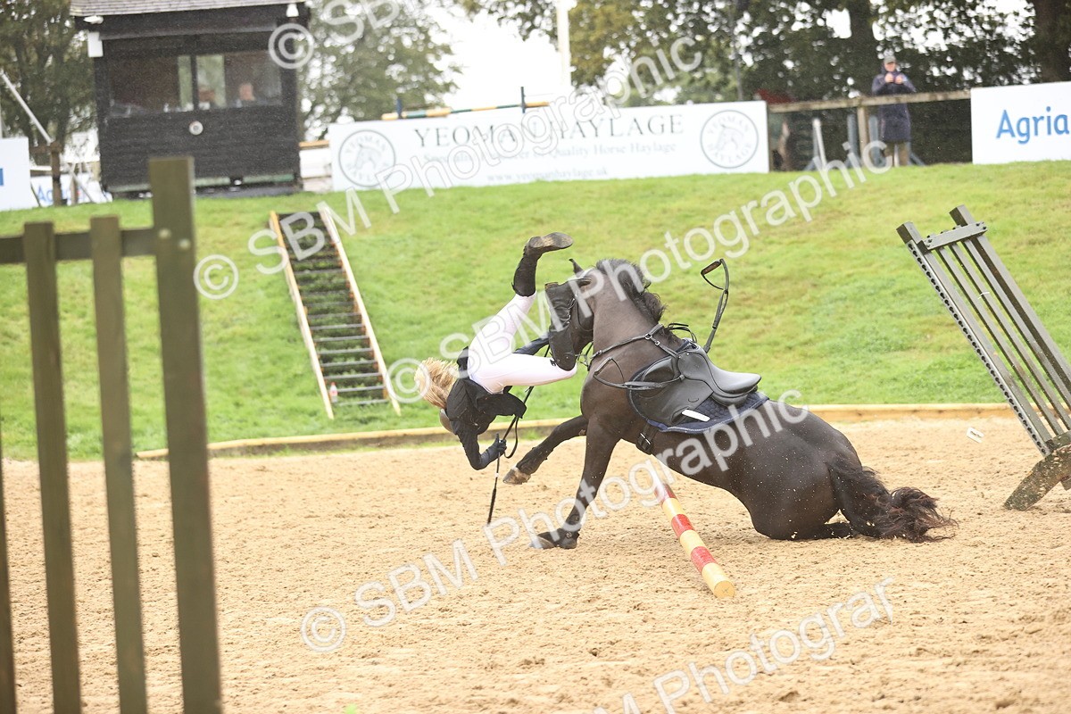 SBM_73582 - J19 - Junior Horse & Pony 90cm Supreme championship