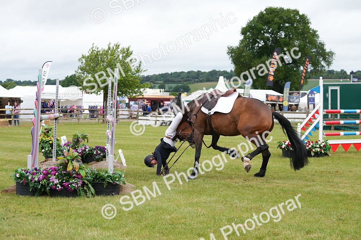 SBM_01969 - Class 200 - Martin Grant Homes Stakes 1.25m Open