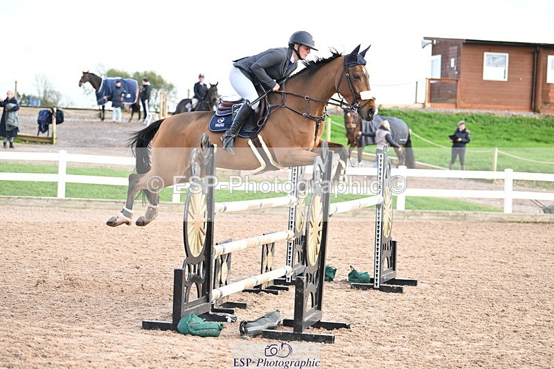 241023A-143543-01081 - Cls 4 Newcomers and 1.10m Open