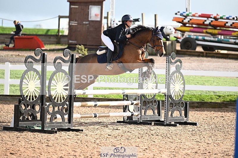 241026A-115907-00848 - SAT Cls 8 Pony Discovery and 90cm Open