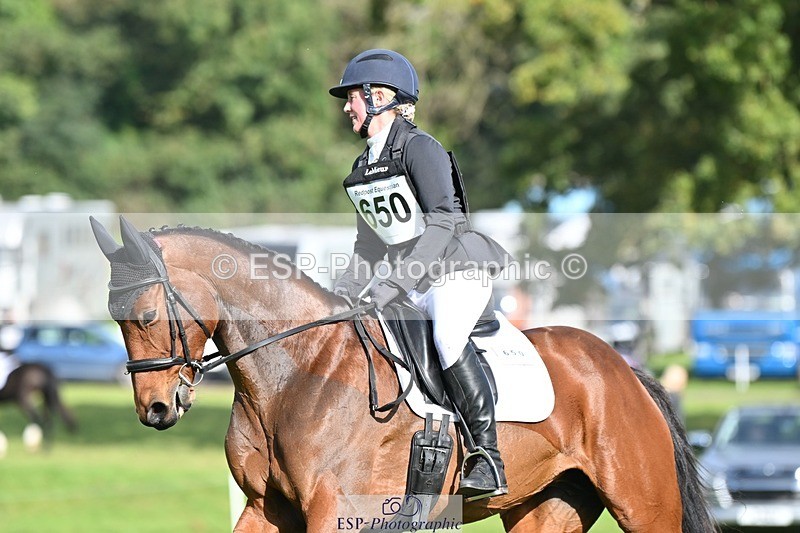 231020-115419-08278 - 650-NAOMIE.VAN.DE.BROUWERSHOEVE-Lara.Salter-DR