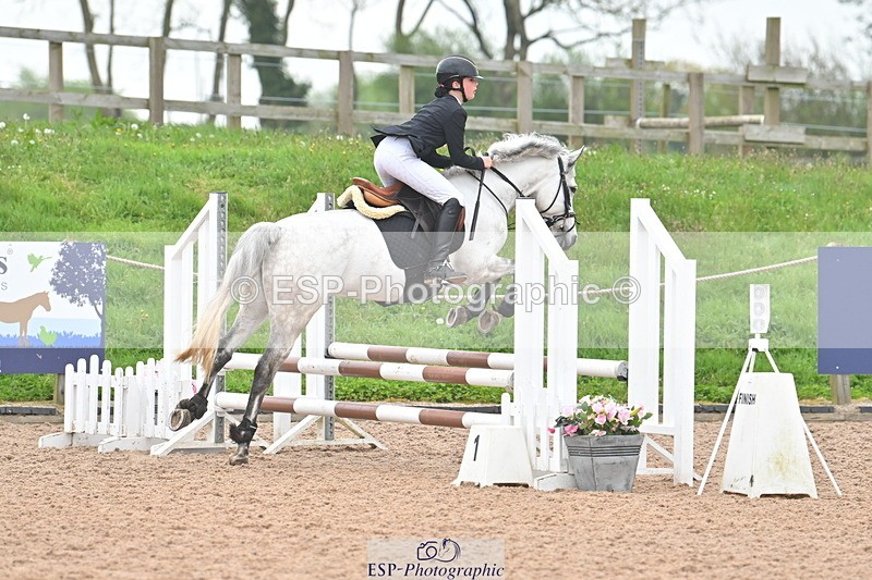 240505A-090641-03400 - Cls 1 Pony Intro 70cm