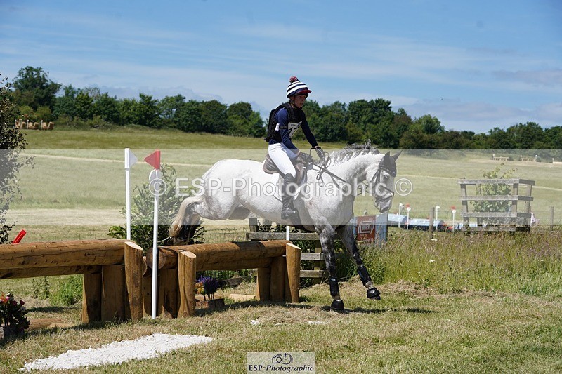 240629X-134918-3024 - 177-Coco_Smythe-MACHAS_GREY