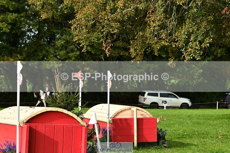 251025A-114702-18817 - F-401-Helen.Hickson