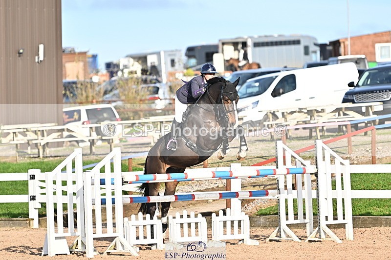 241113A-135605-00753 - Cls 05A&B Snr Fox & 1.20m Open