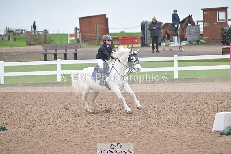 251116-105144-01194 - Cls 4 Pony British Novice and 80cm Open