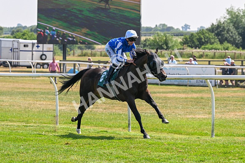 150726-Race 2-South West-2963 - Race 2 14.40pm EBF Restricted Novice Stakes