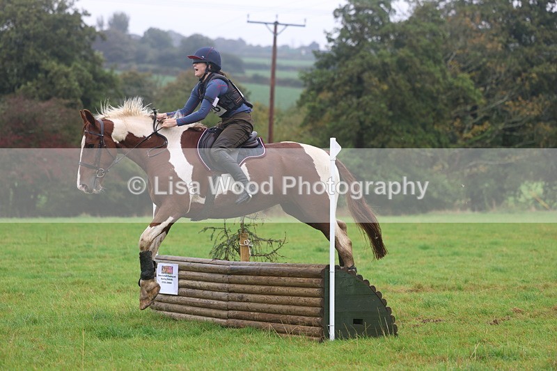 3E7A1359 - Class 2: 70cm: Half Roll Top