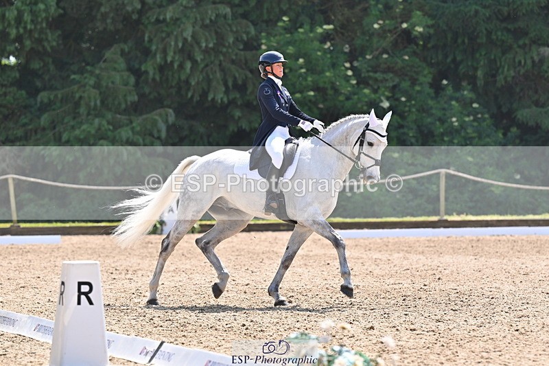 250523A-144101-07640 - A-051-Jemima.Howden-VAN.KAUNITZ