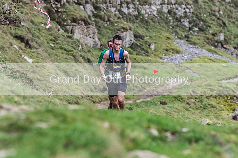 Litton-281 - Litton Christmas Cracker Fell Race (Limestone Series) Sunday 14th December 2025