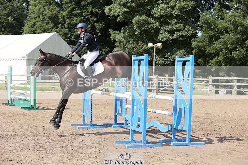 240803-153141-08929 - 269-Lauren_Dawson-BLAKNEYS_DAISY