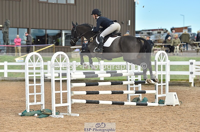 231111A-121656-01788 - Cls 12 Newcomers & 1.10m Open